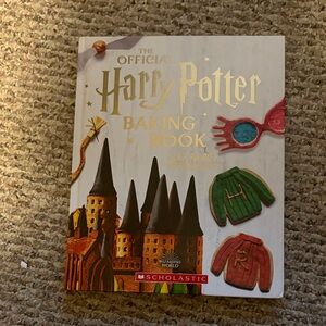 New! Scholastic Harry Potter Baking Book with Gold and Red Accents